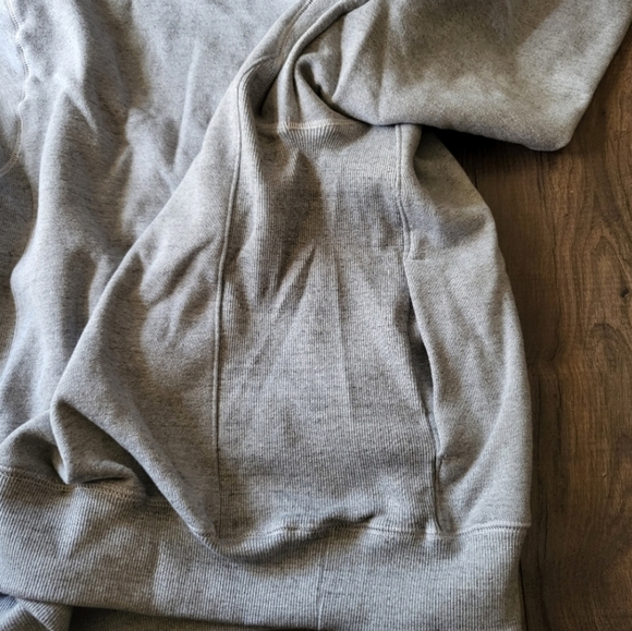 Project Rock Under Armour Thick Activewear Hoodie Sweater Warm Up - Picture 9 of 9